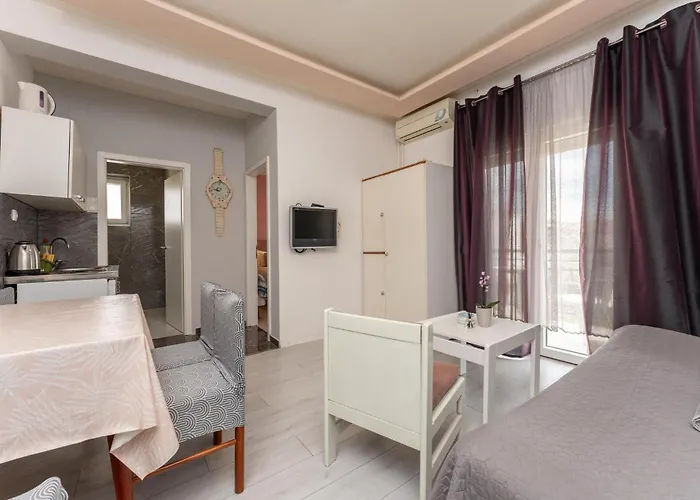 Lovely In Апартаменты Биоград-на-Мору