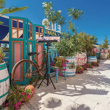 Lovely In Lägenhet Biograd Na Moru